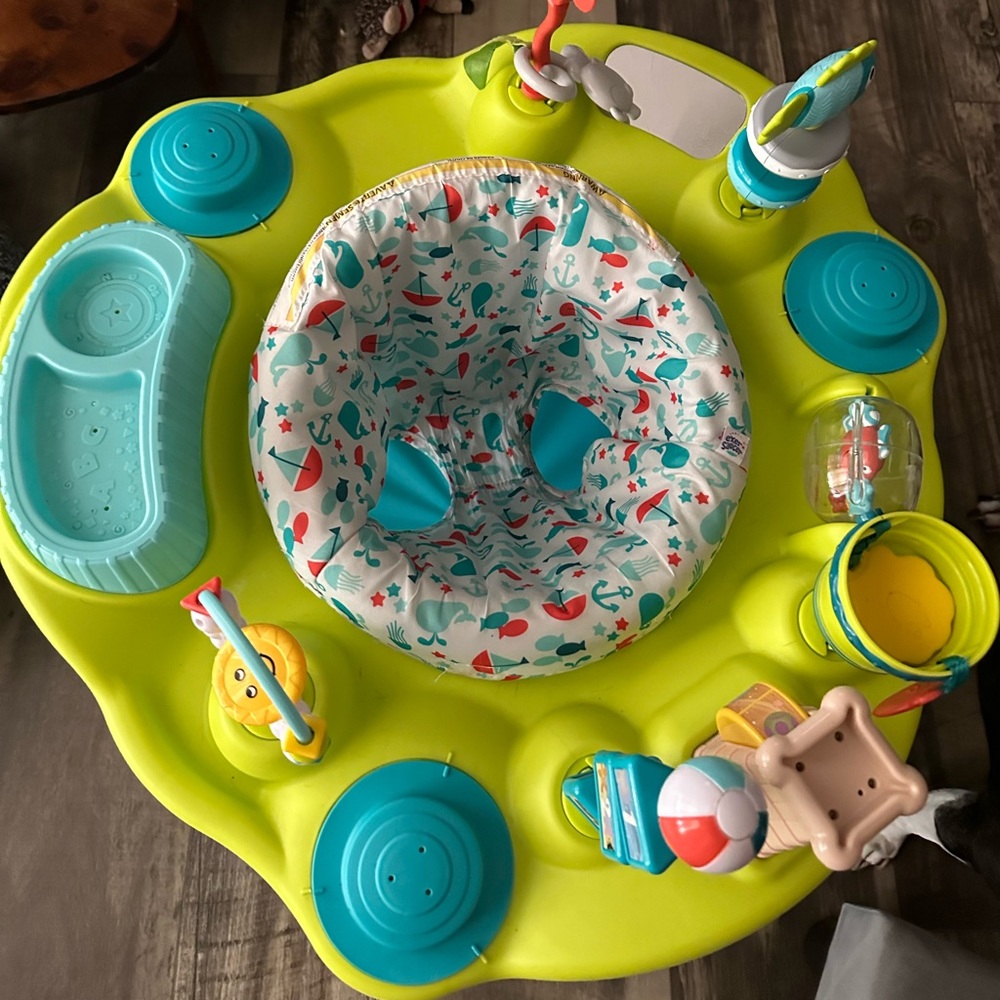 exersaucer baby active
